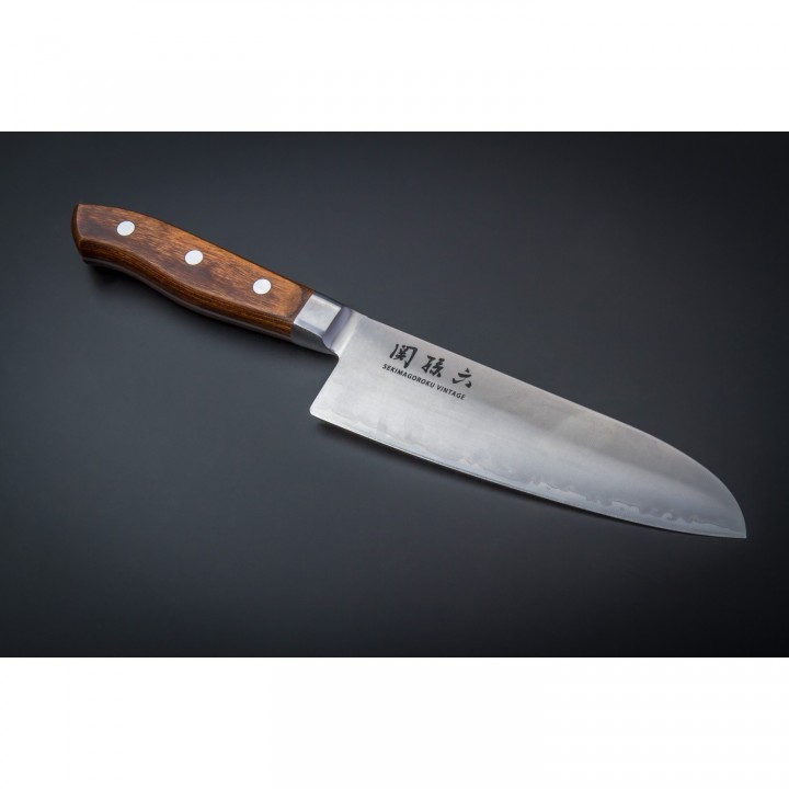 Нож Santoku KAI MGV-0502